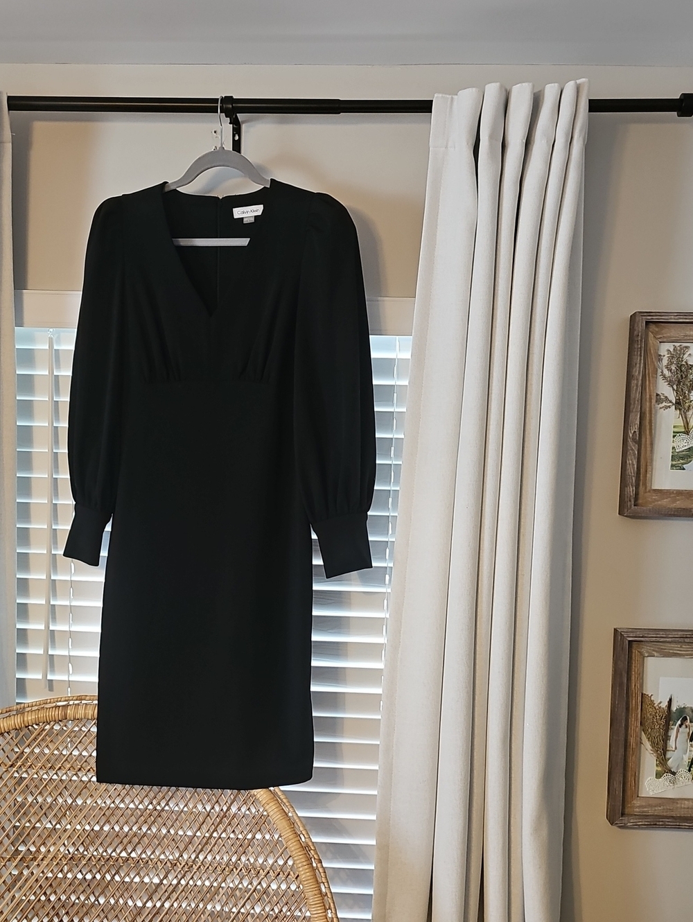 Calvin Klein Black V-Neck Long Sleeve Sheath Dress